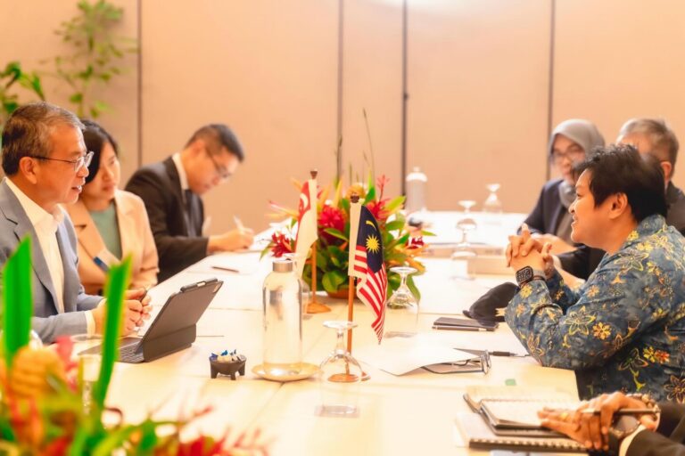 Azalina, Rakan Sejawat Singapura Perkukuh Kerjasama Perundangan Dua Hala