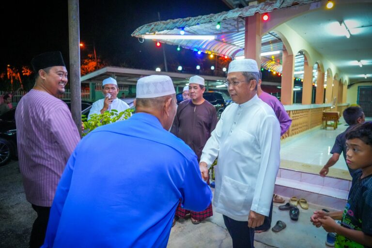 Imarah Ramadan Penuh Makna, Jalaluddin Santuni Rakyat Dan Pelajar Tahfiz