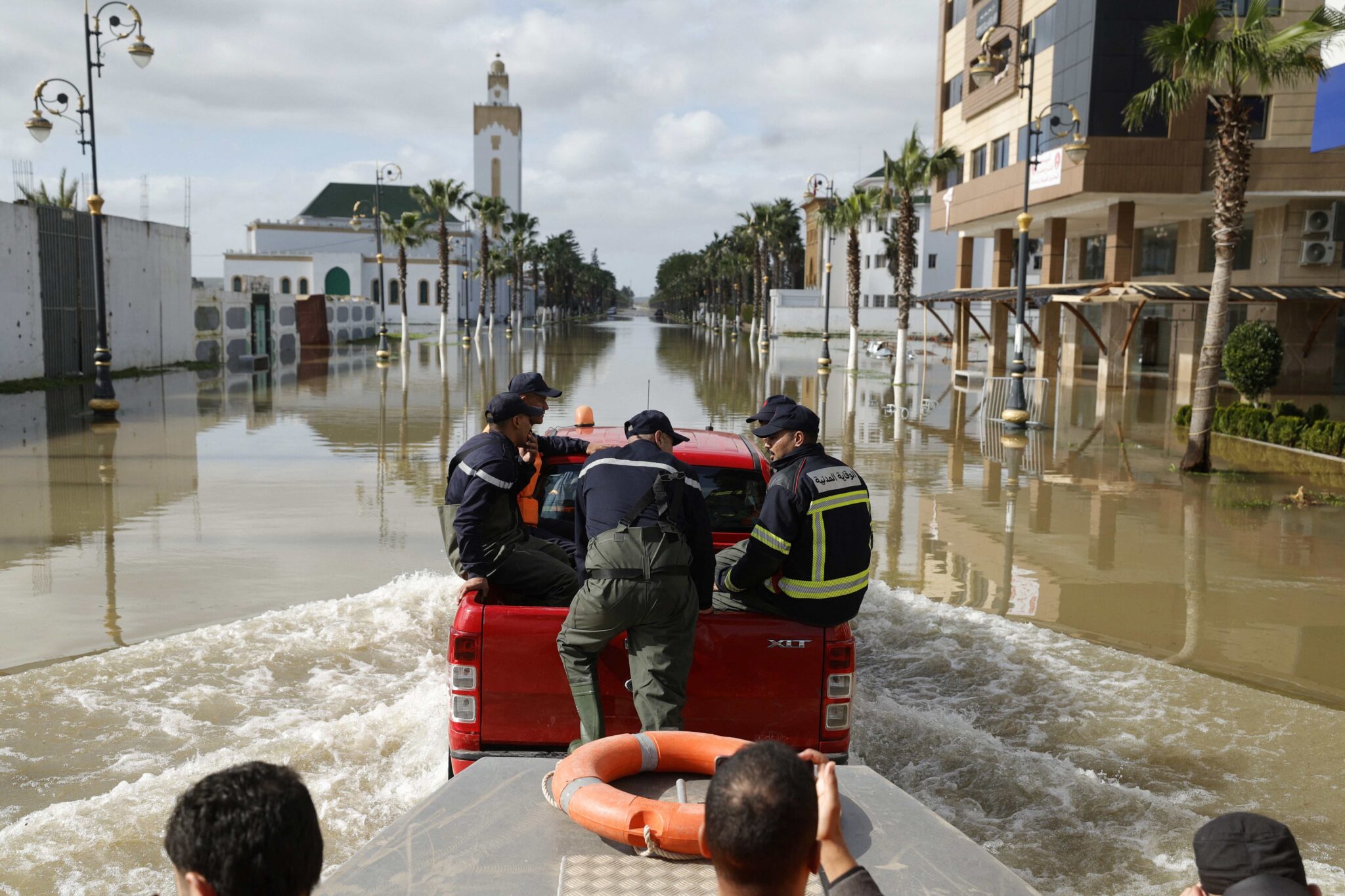 Banjir besar selepas kemarau 7 tahun, Maghribi pindah 50,000 penduduk