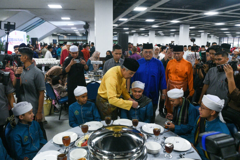 Ramadan Perkukuh Perpaduan, Kestabilan Ekonomi Asas Keharmonian Negara – Ahmad Zahid