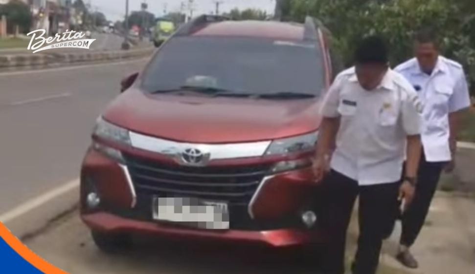 Wang RM40,000 dalam kereta lesap ketika tukar tayar pancit