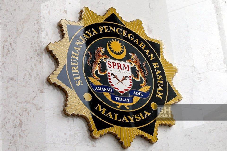 Enam pegawai PBT, seorang bekas pegawai ditahan SPRM