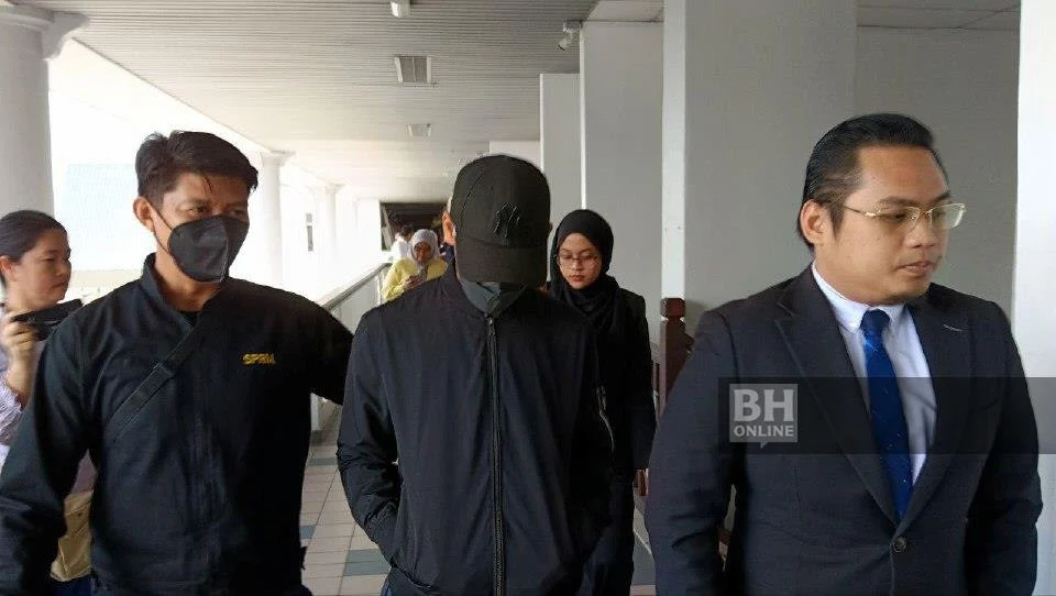 Terima suapan: Bekas pengurus jualan bank didenda RM210,000