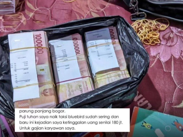 Pemandu teksi pulangkan duit lebih RM41,000