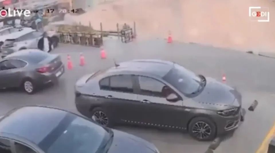 Stesen minyak hilang sekelip mata