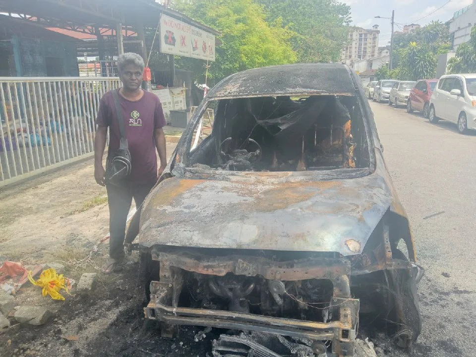 'Kami takut nak keluar rumah, jiran bantu padam kereta terbakar' - Isteri Cikgu Chandra