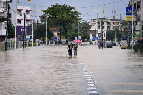Putra Mahkota-Bandar Baru Nilai stretch on NSE reopened following flash floods