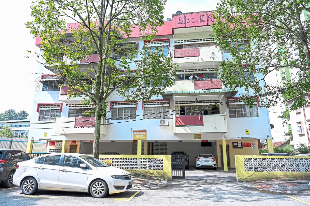 City folk debate DBKL’s RM10 parking fine