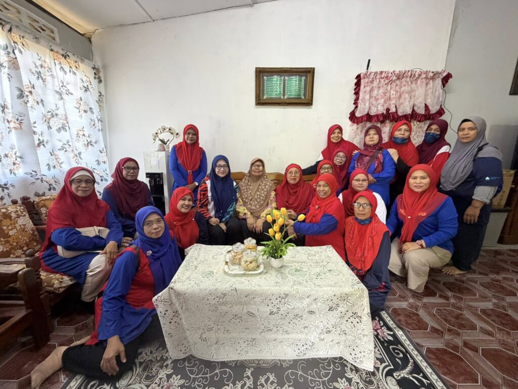 Program Deco Wanita UMNO Bawa Keceriaan Kepada Penduduk