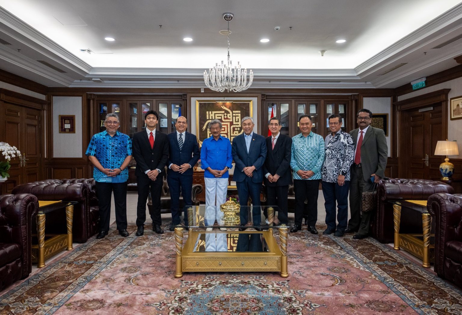 Ahmad Zahid Junjung Kasih Keberangkatan Raja Muda Perak Ke Putrajaya, Bincang Pembangunan Negeri