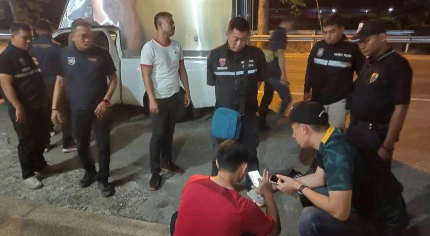 Agent arrested after migrants bound for Malaysia found in pickup