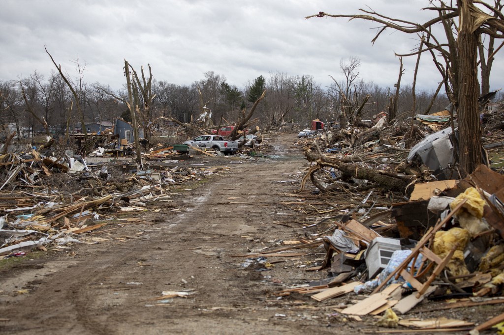 8 maut puting beliung ‘hentam’ 2 negeri AS