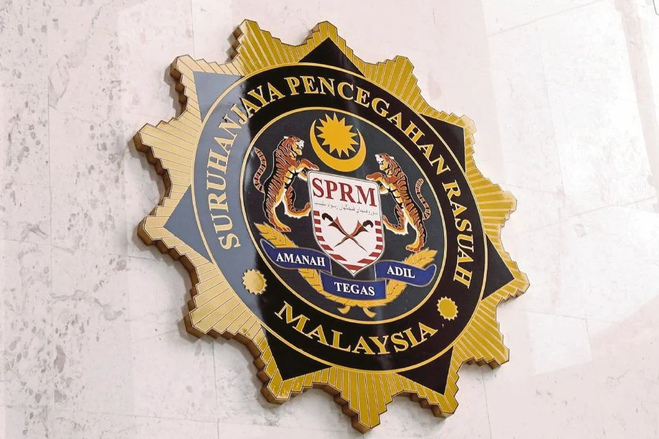 Minta, terima rasuah RM12,000: 4 anggota polis dilepaskan dengan jaminan SPRM