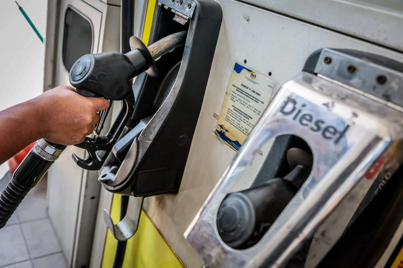 MOF: Pump fuel prices reflect last week's costs despite global drop