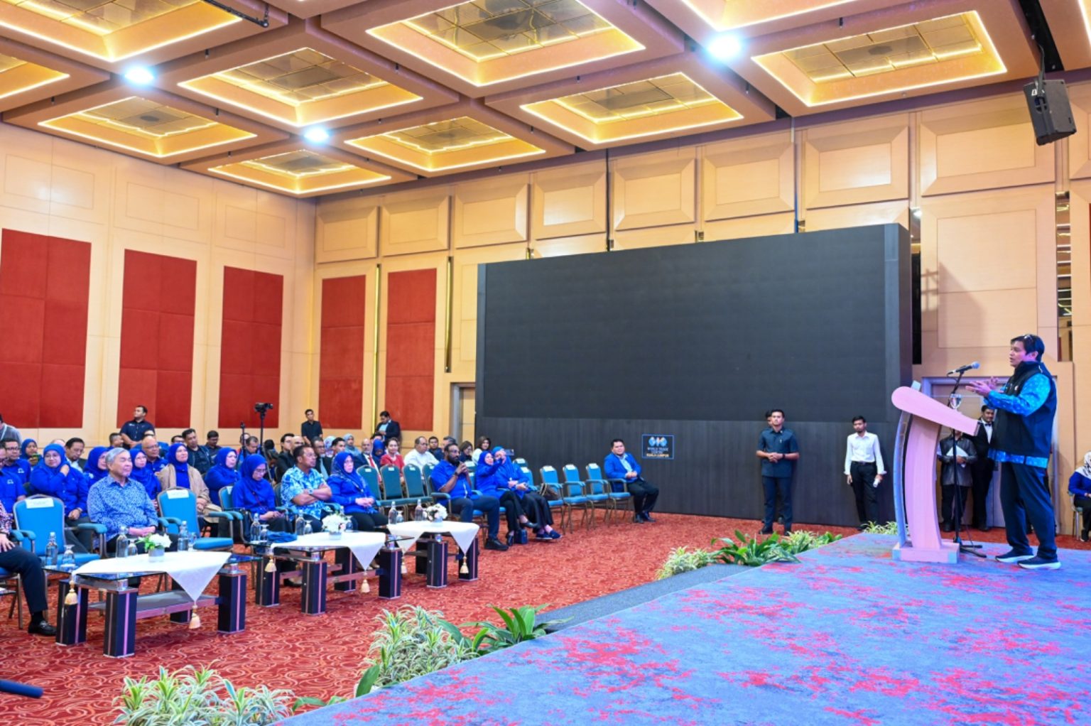 Era AI Ubah Corak Undian, Azalina Seru Perkukuh Kemahiran Digital