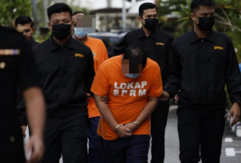 Two remanded over RM230 million zakat fund misappropriation