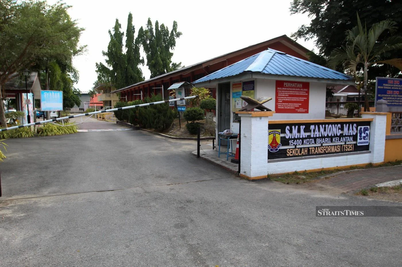 Injured student in SMK Tanjong Mas car crash moved to regular ward