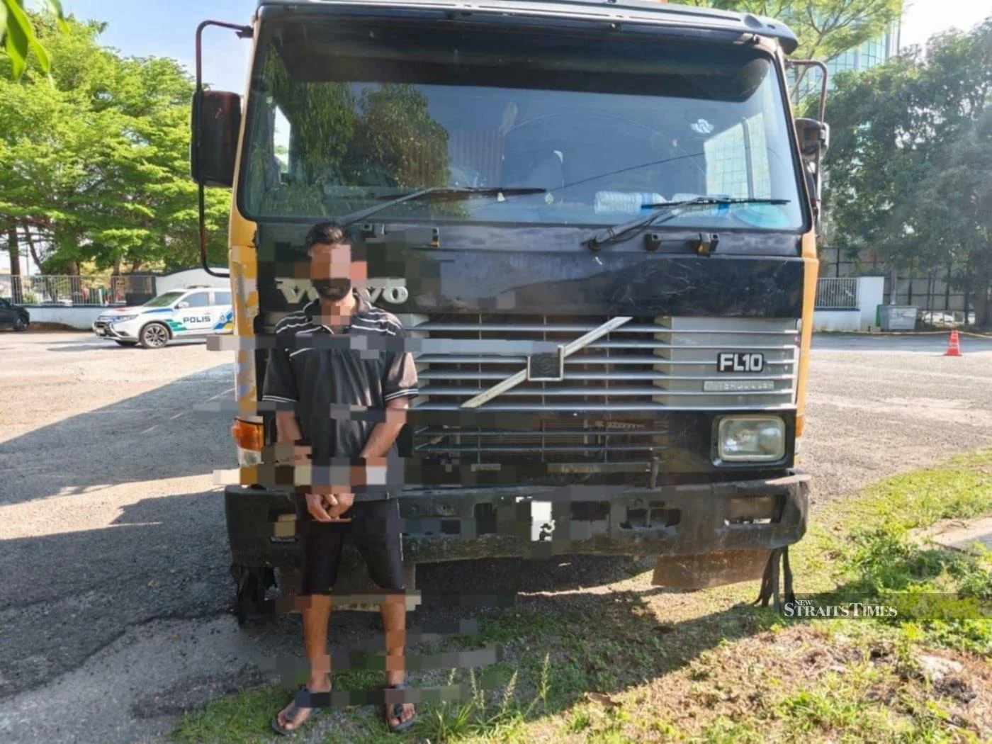 Lorry driver arrested for drink-driving, suspected of holding 2 fake licences