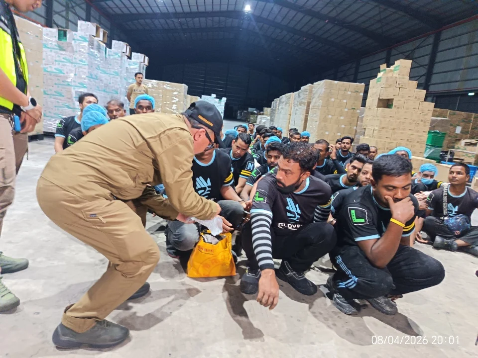 2 kilang digempur, 79 pekerja warga Bangladesh ditahan