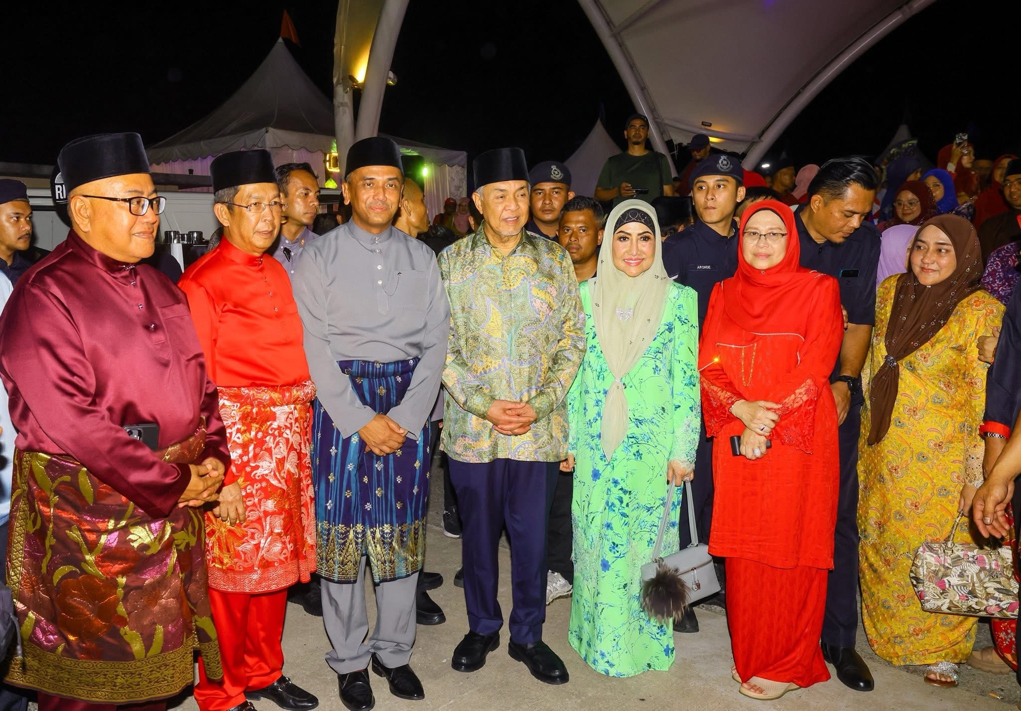 Ahmad Zahid Terus Santuni Rakyat, Hadiri Beberapa Rumah Terbuka Syawal