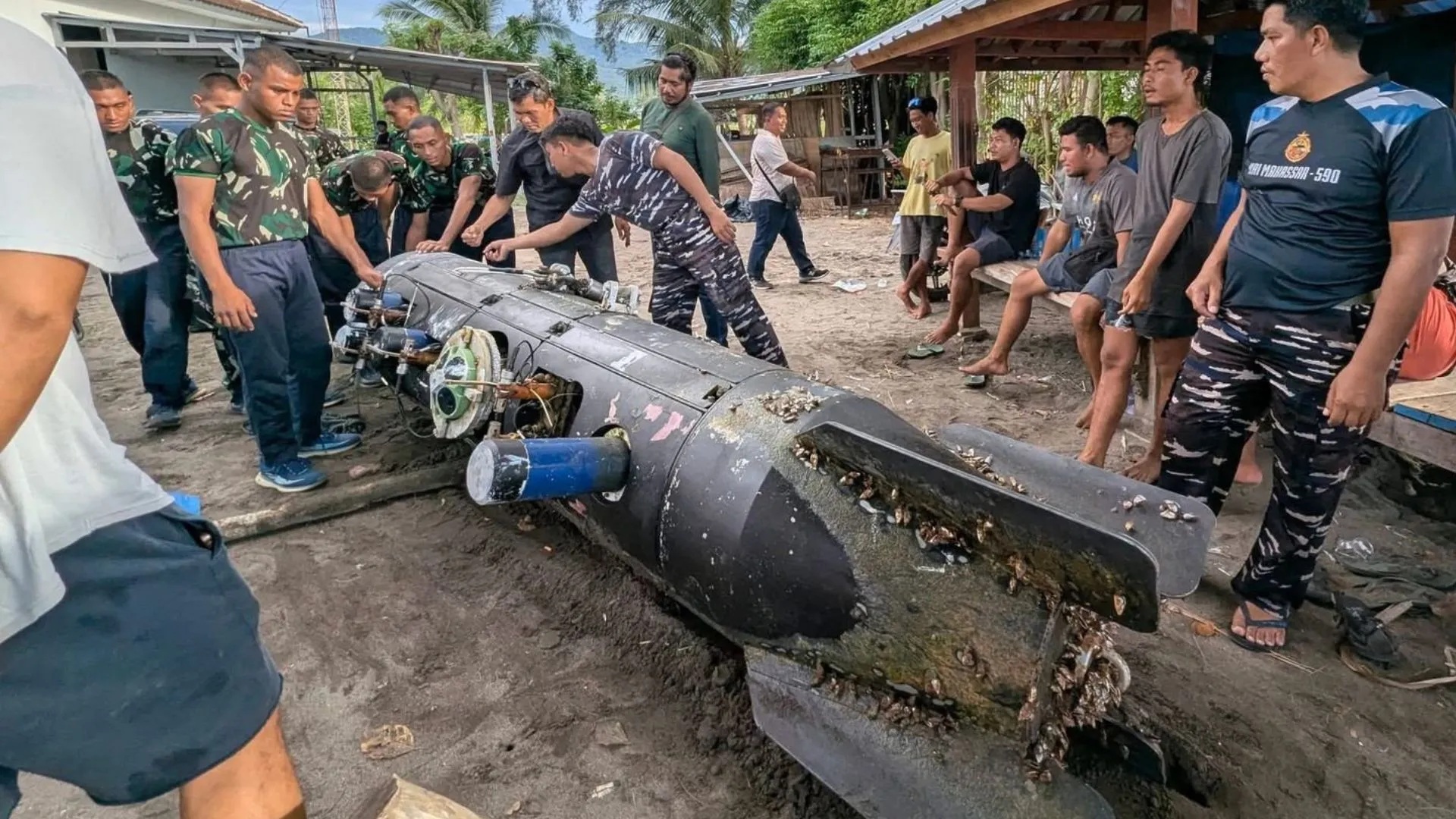 Objek pelik seperti torpedo ditemukan di perairan Indonesia