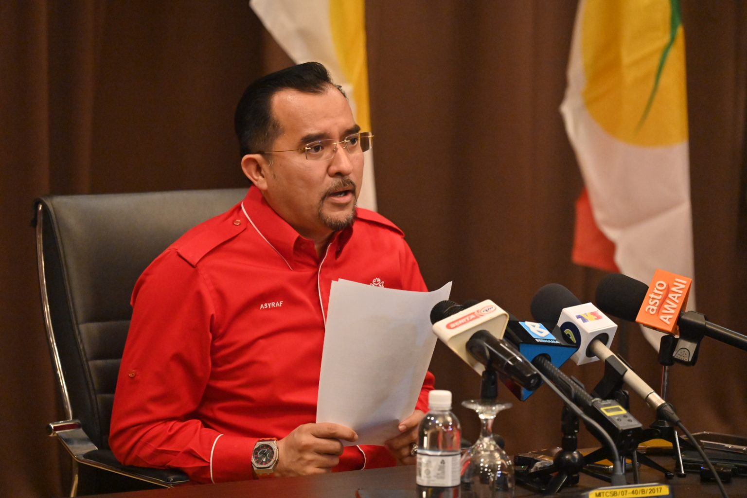 UMNO Terima Hampir 6,300 Permohonan Masuk Semula, Termasuk Hishammuddin Dan Khairy