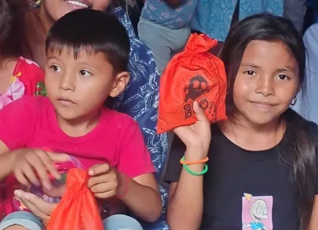 2 beradik mati bermain sorok-sorok