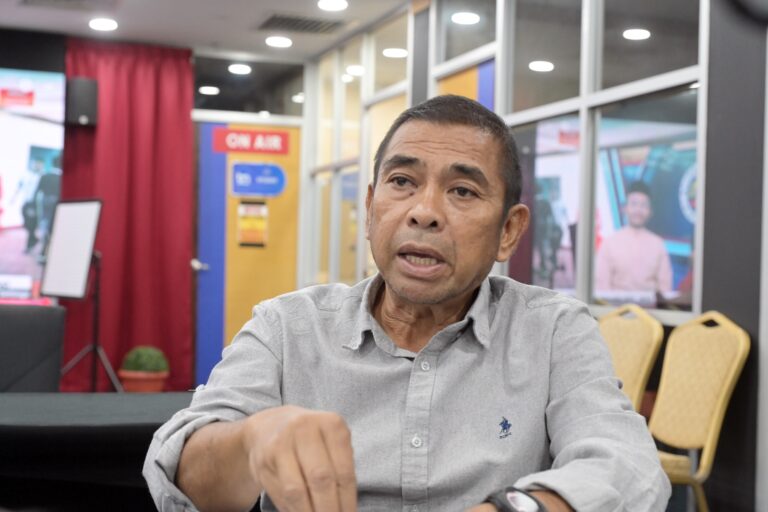 Muhyiddin Umpama Melukut Di Tepi Gantang Dalam PN – Zawawi