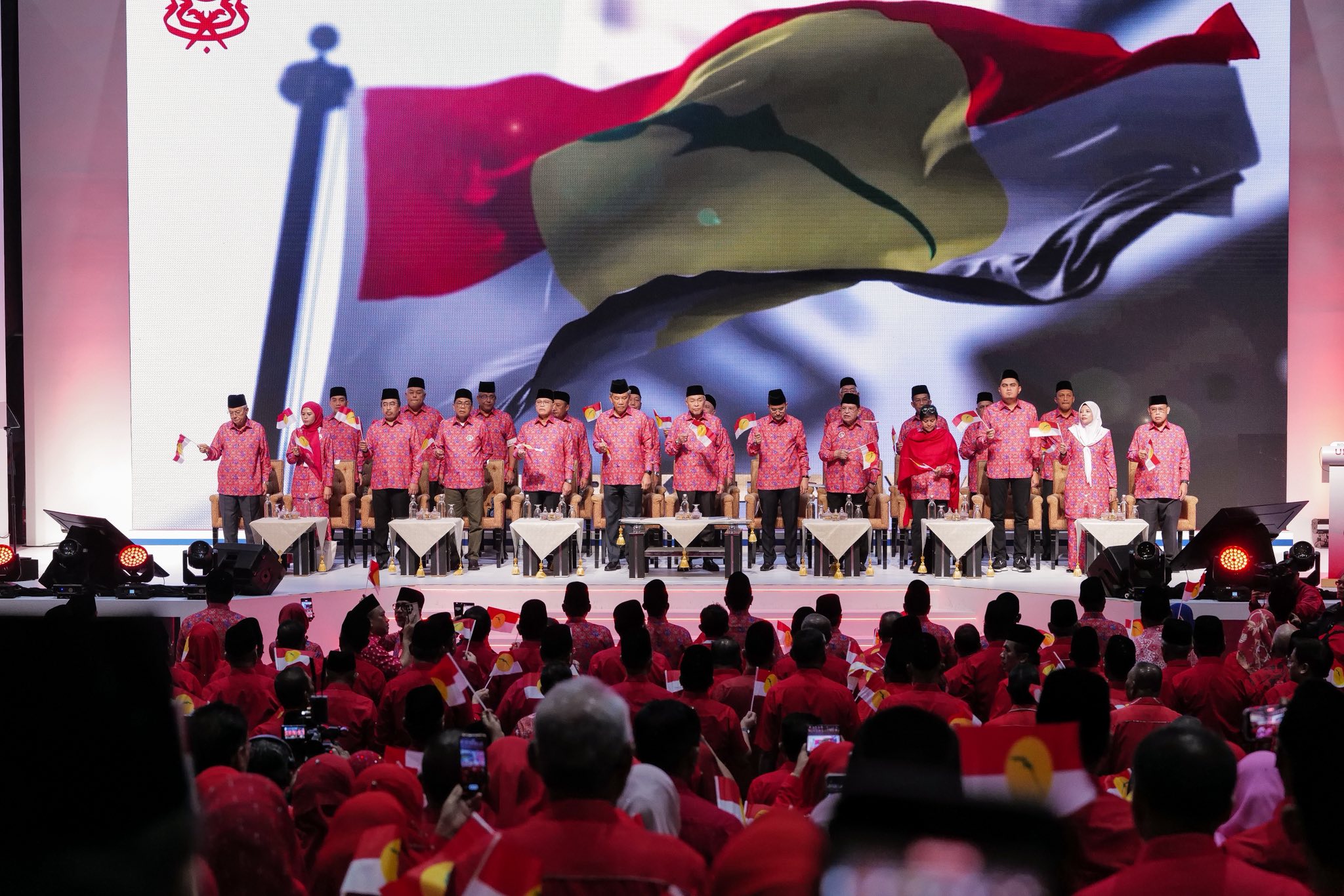 Tarik Minat Anak Muda: Pemimpin UMNO Sentiasa Berfikiran ‘Luar Kotak’ – Penganalisis