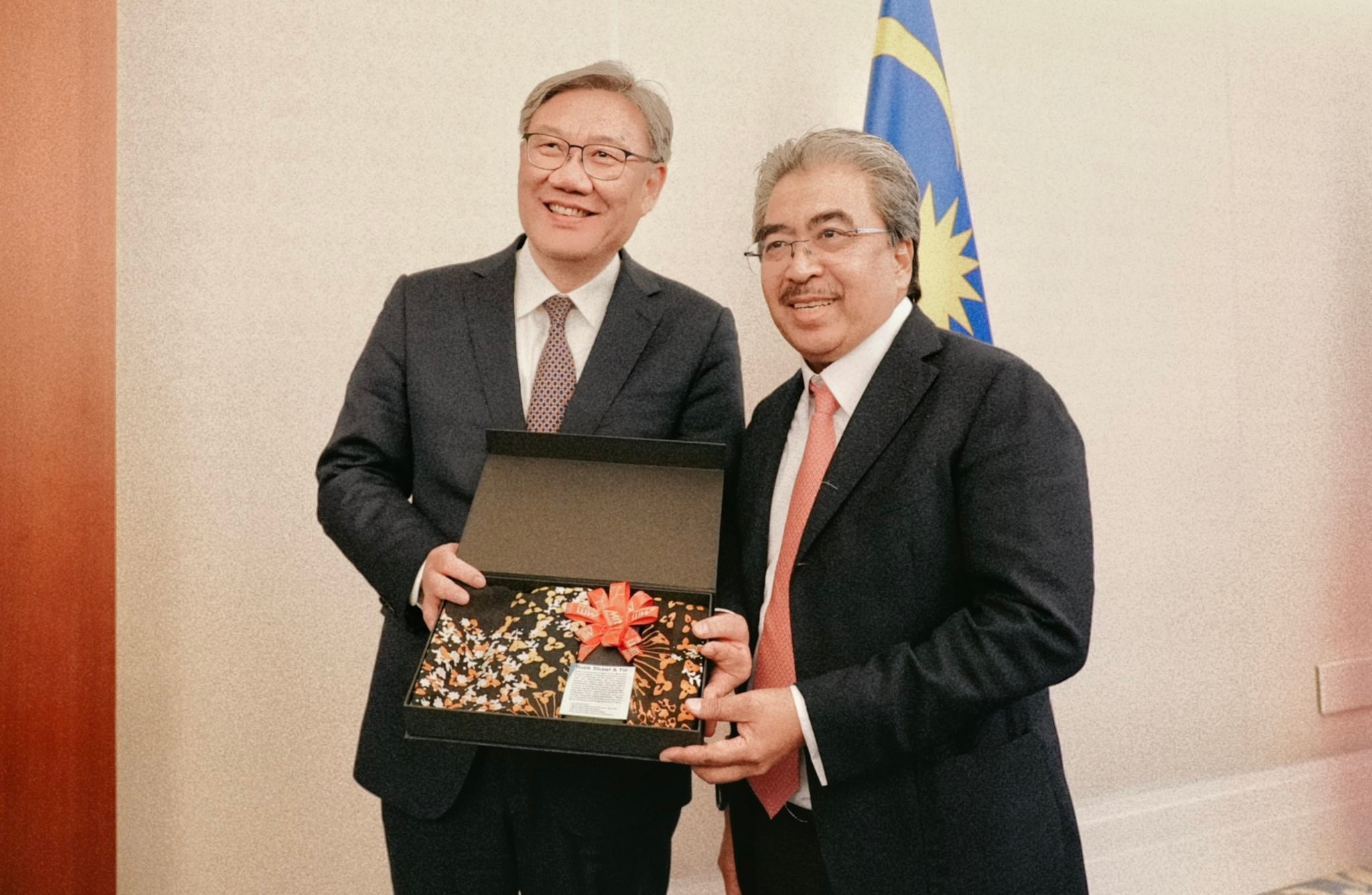 Johari Perkukuh Hubungan Ekonomi Malaysia Di MRT APEC 2026