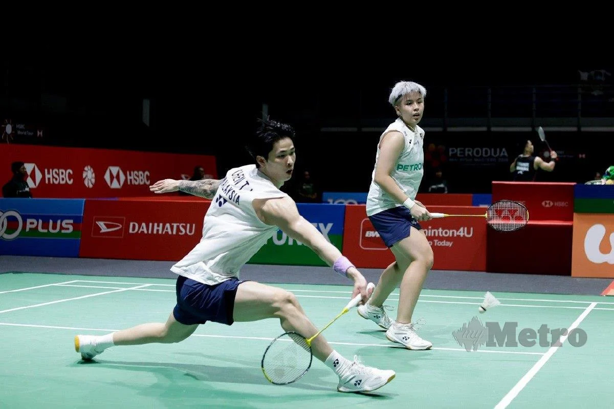 Juara dunia mudah ke pusingan kedua