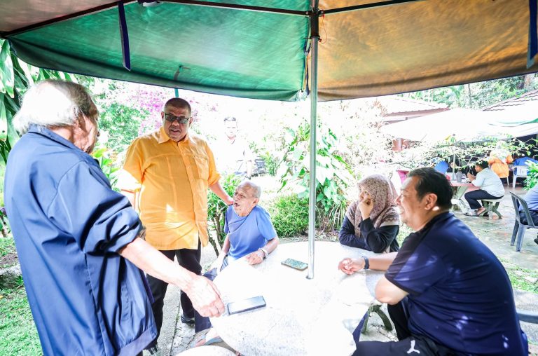 Ketua Menteri Melaka Hadiri Sesi UNIMEL, Santuni Rakyat di Taman Botanikal