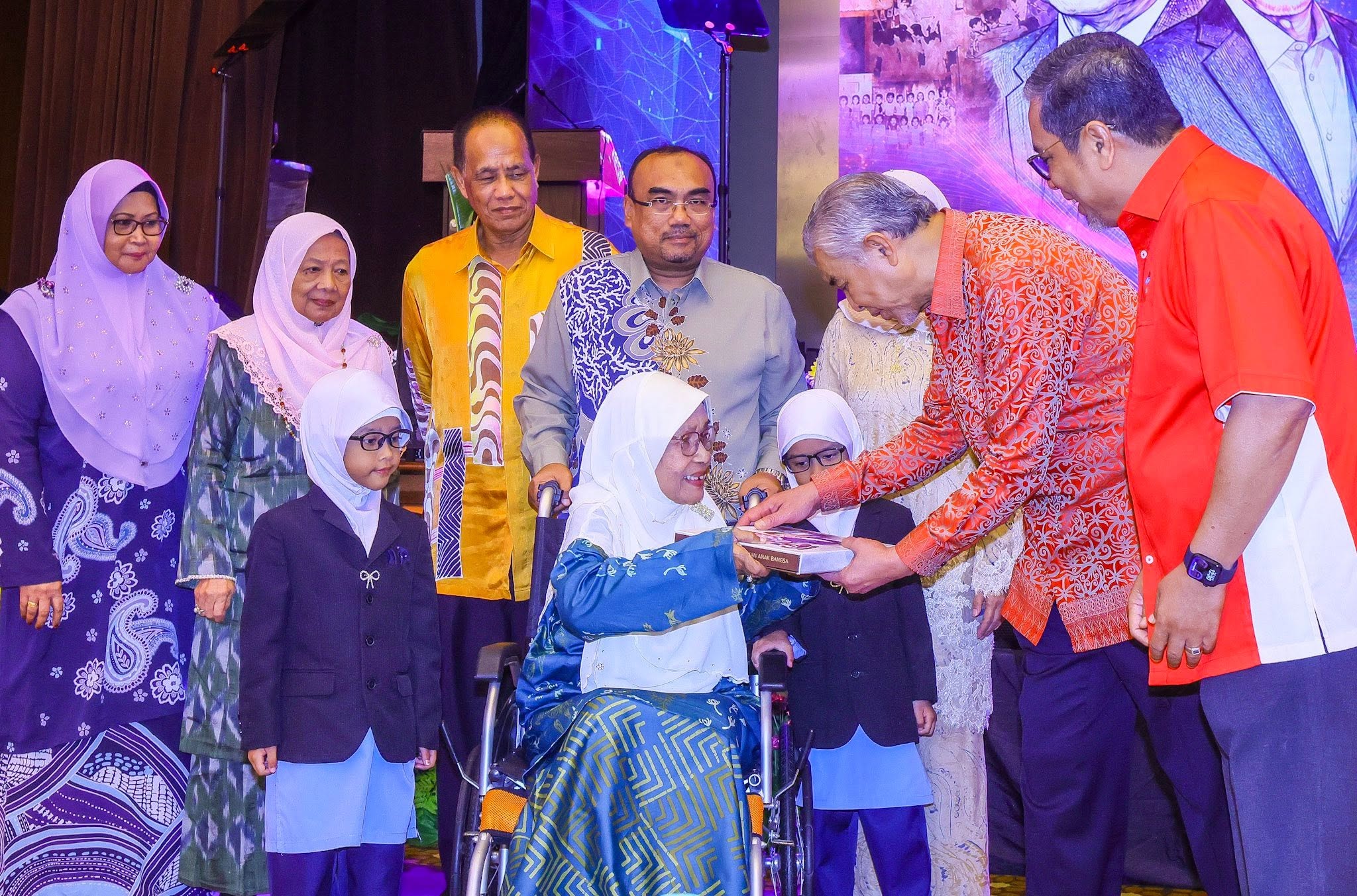 KEMAS 55 Tahun: Terus Mencerdaskan Anak Bangsa, Perkukuh Pembangunan Insan
