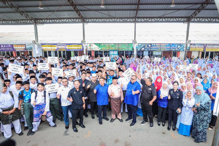 Bantuan Persekolahan Ringankan Beban Keluarga, Suntik Semangat Pelajar