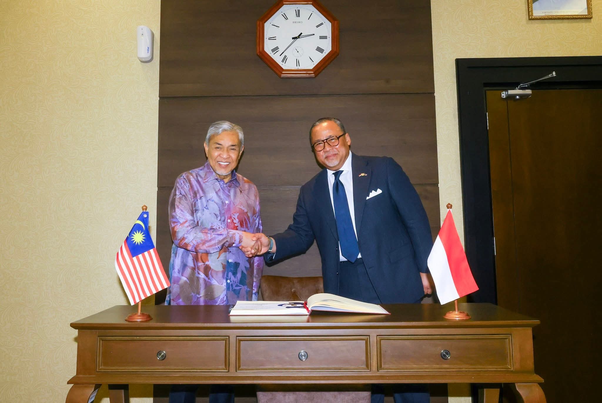 Malaysia–Indonesia Perkukuh Kerjasama Strategik Industri Halal