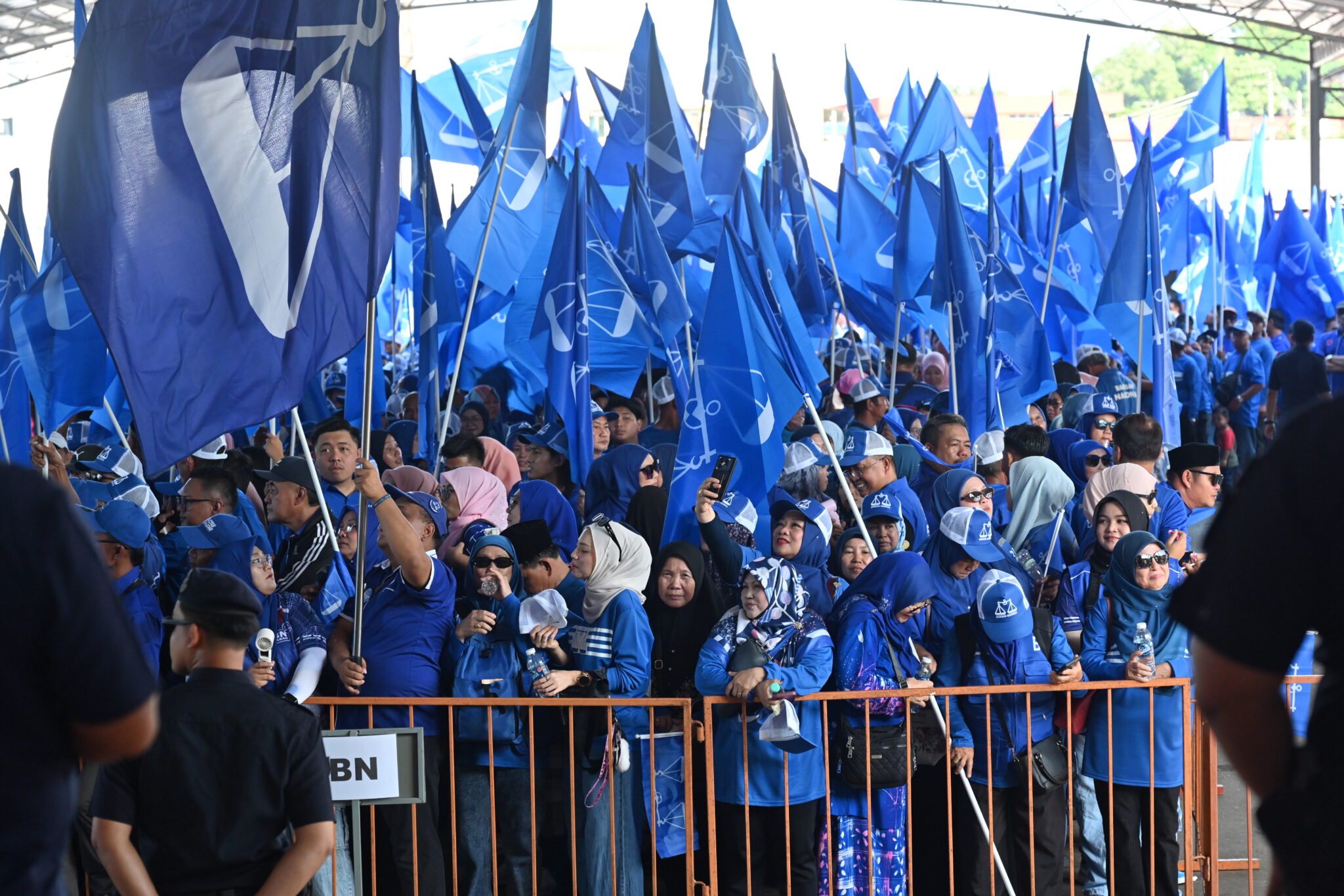 52 Tahun BN: Membina Semalam, Mengemudi Hari Ini, Menakluk Masa Depan