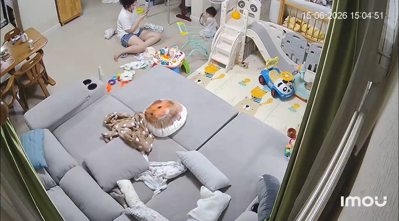 Ibu terkejut, anak kecil hayun ular
