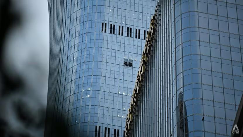 Pesawat langgar pencakar langit Beijing