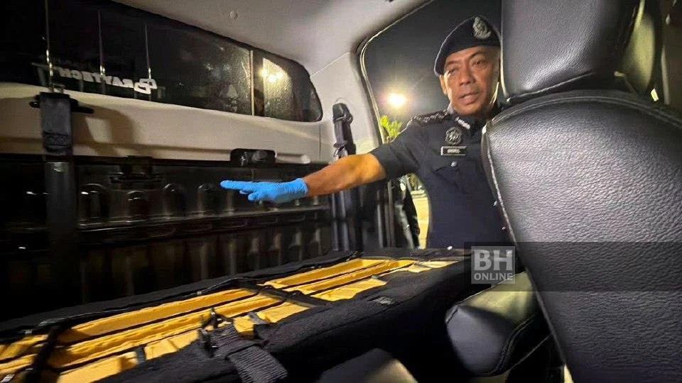 Sudah 4 kali lepas, pelajar IPTS 'transporter' bunga ganja RM1.17 juta ditahan dalam percubaan kelima