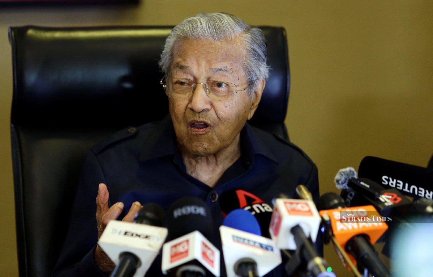 Dr Mahathir's RM150mil defamation suit awaits medical update