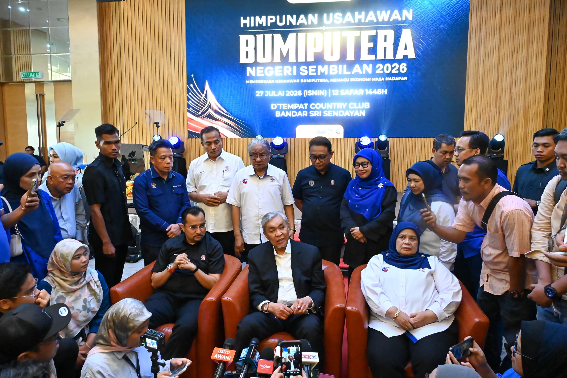 PRN NS: Ahmad Zahid Seru Pengundi Awal Beri Kepercayaan Kepada BN