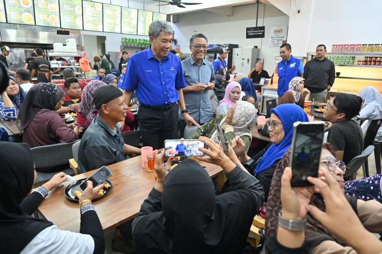 Mohamad Hasan Rayu Pengundi Awal Kekalkan Sokongan Kepada BN Demi Kestabilan Johor