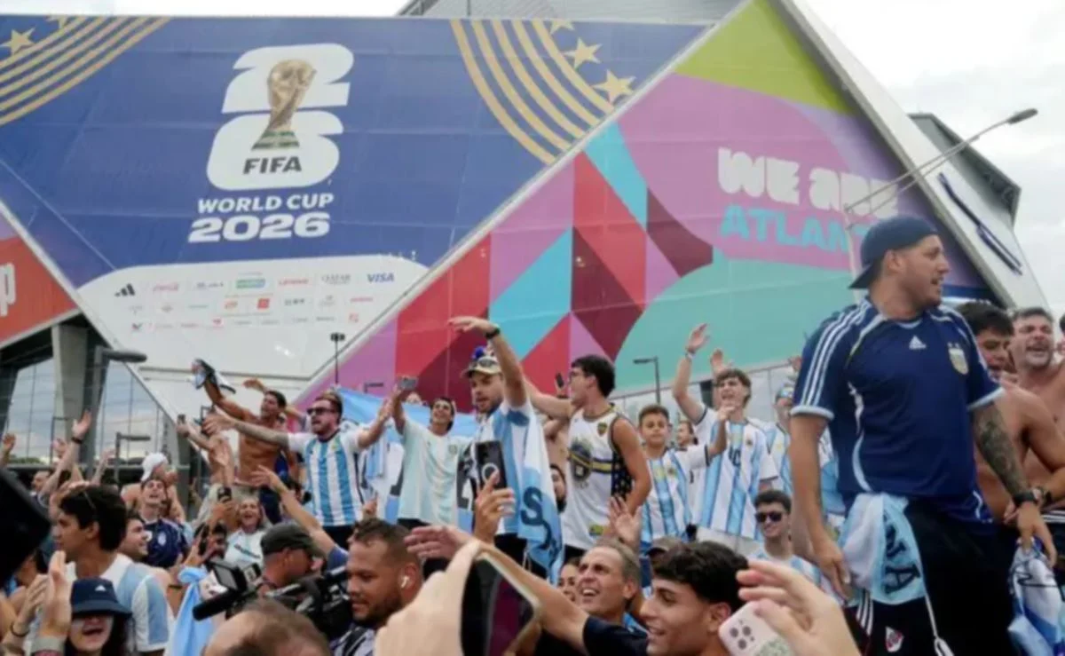 Penyokong Argentina 'sapu habis' tiket penerbangan ke New York