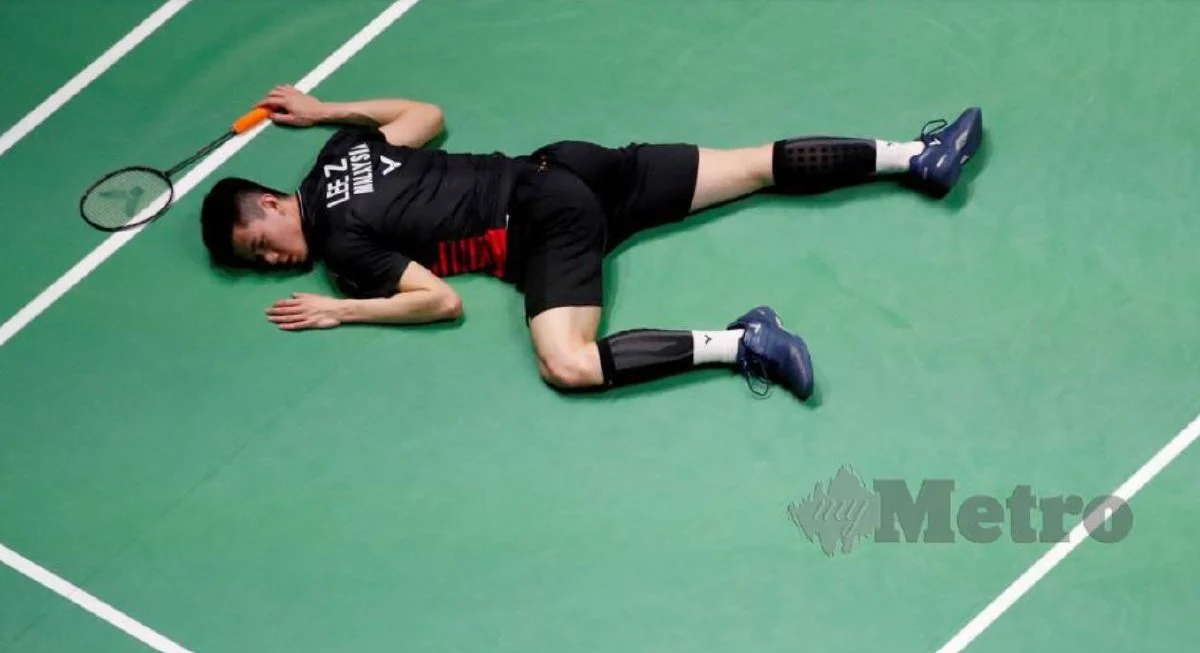 Zii Jia sedia bangkit