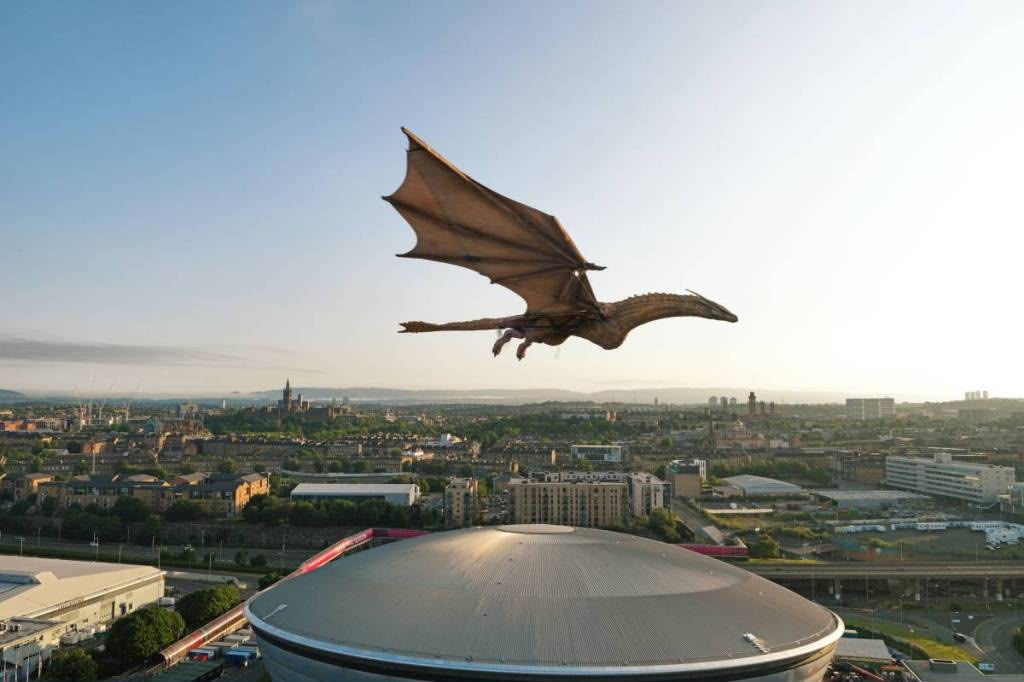 Naga terbang di langit Scotland