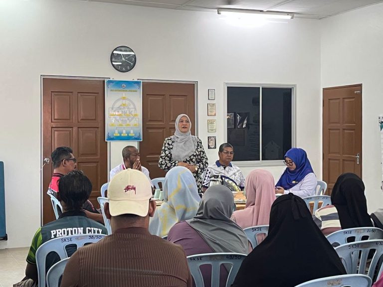 Salina Terus Perkukuh Kebajikan Rakyat, Perkasa Usahawan Behrang