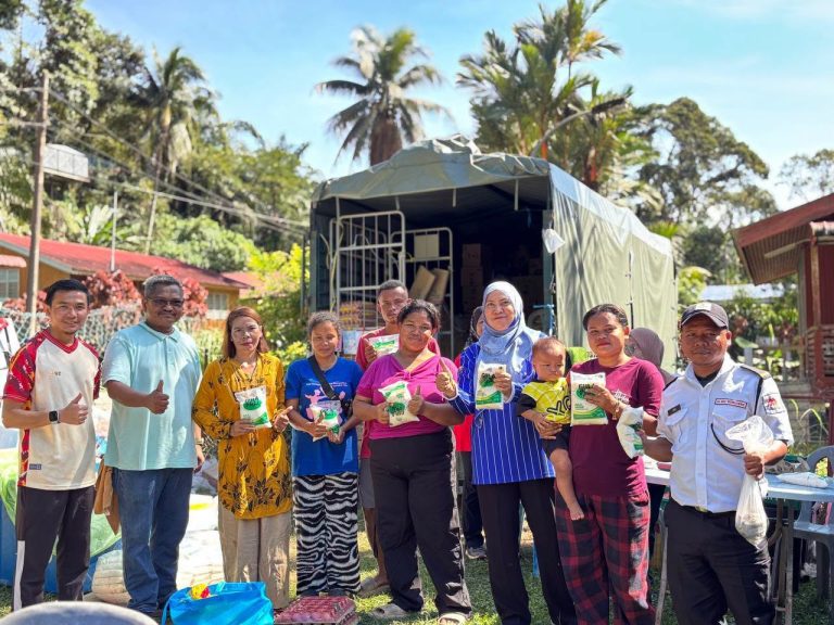 Salina Terus Perkukuh Kebajikan Rakyat, Perkasa Usahawan Behrang