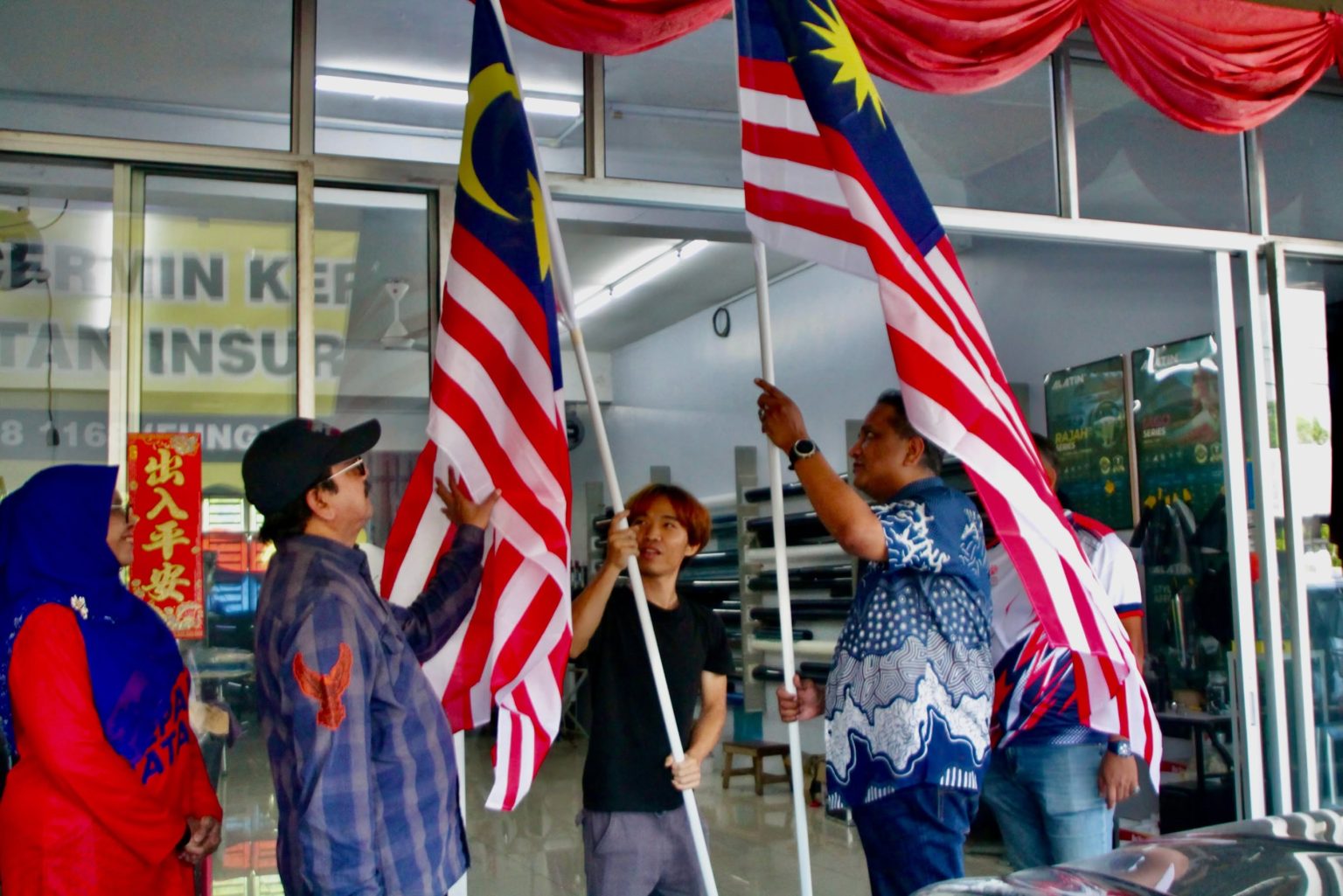 Reezal Merican Semarakkan Kempen Kibar Jalur Gemilang, Perkukuh Patriotisme