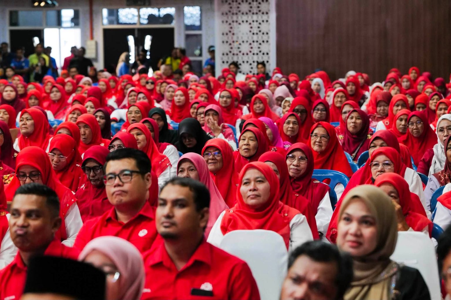 UMNO Perkukuh Kesatuan Saf, Bina Keyakinan Rakyat
