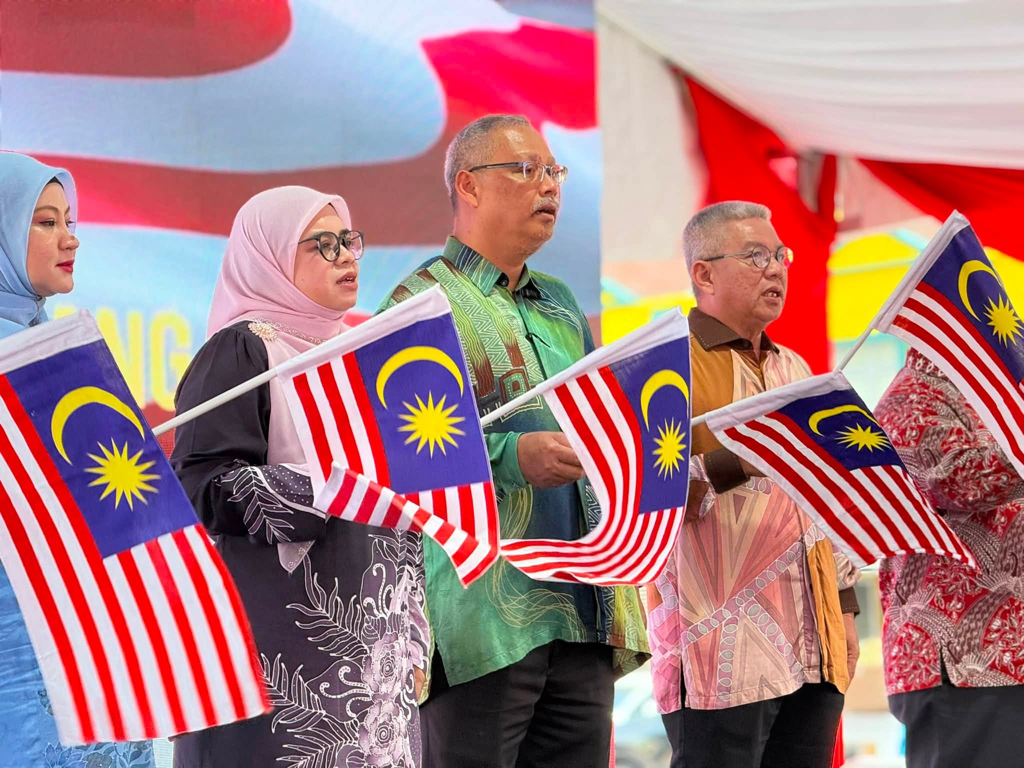 ‘Kibarkan Jalur Gemilang, Semarakkan Semangat Cinta Negara’